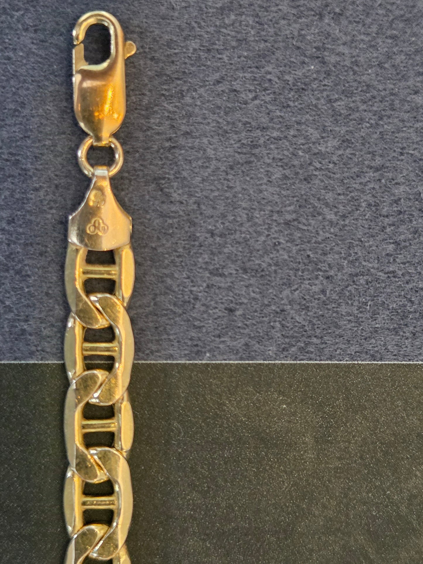 9kt Gold Anchor Bracelet
