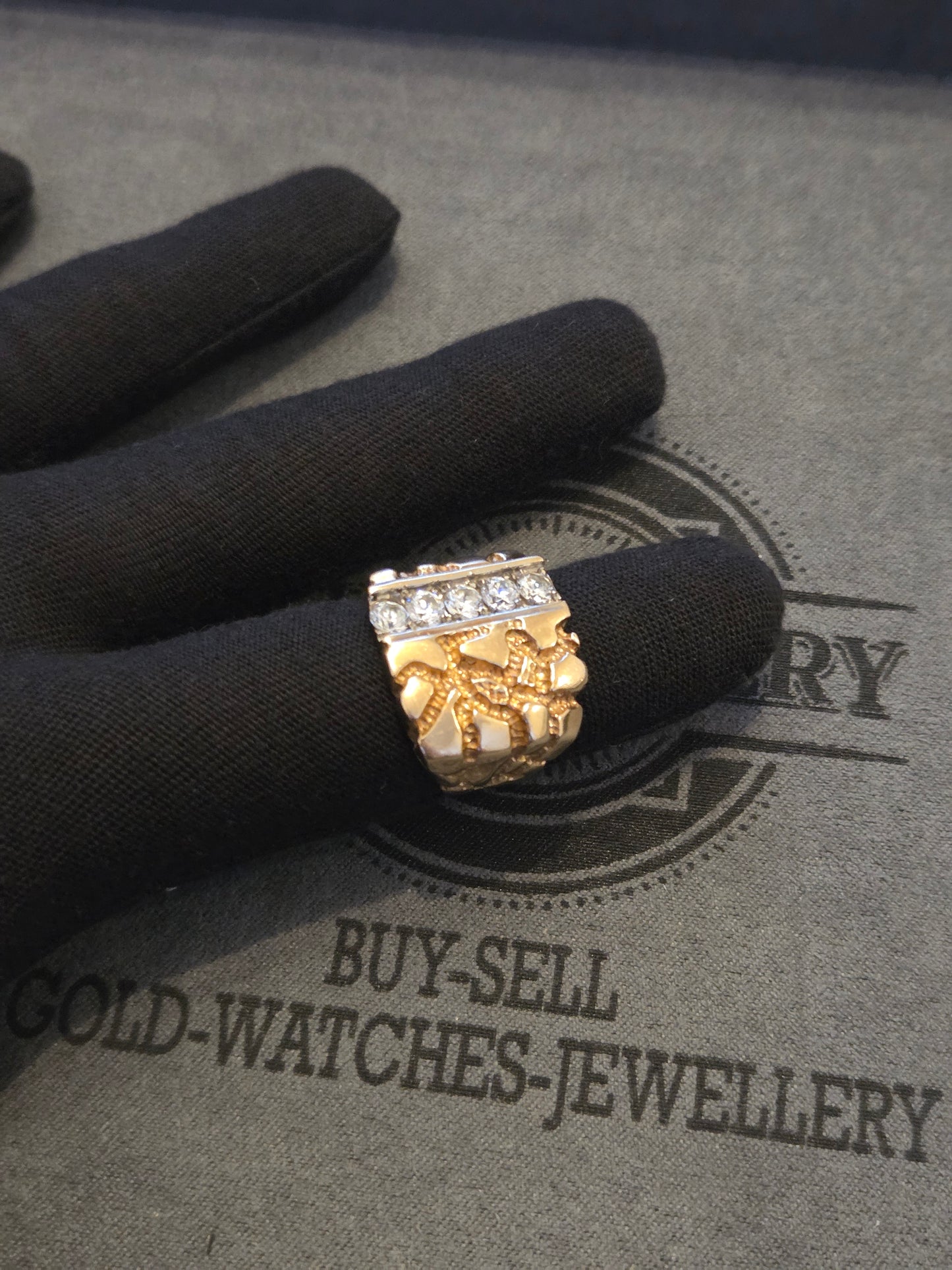 9kt Gold Keeper Ring