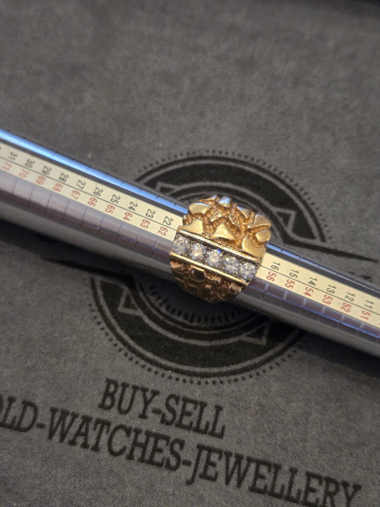 9kt Gold Keeper Ring