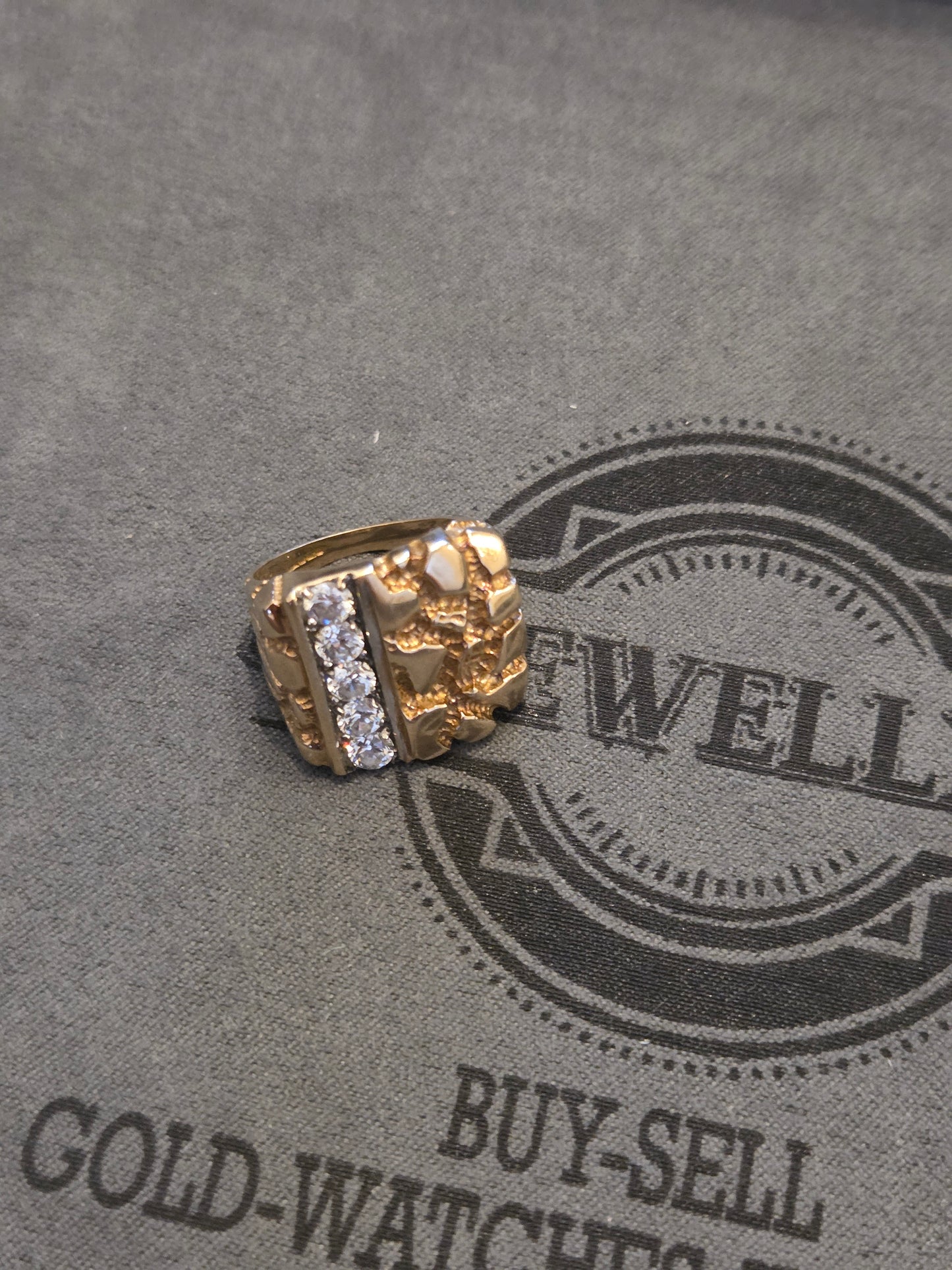 9kt Gold Keeper Ring